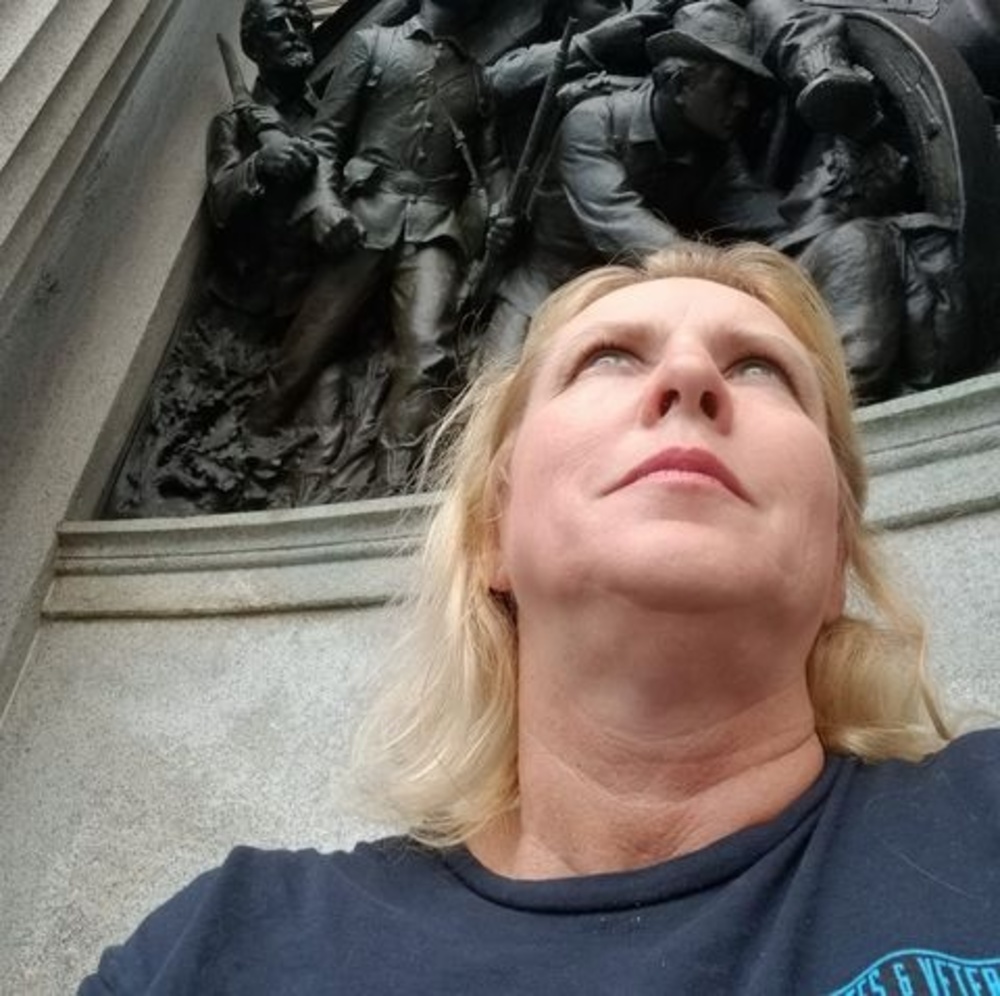 Meet your Posher, Melissa